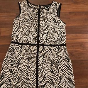 Black/white Ann Taylor sleeveless dress